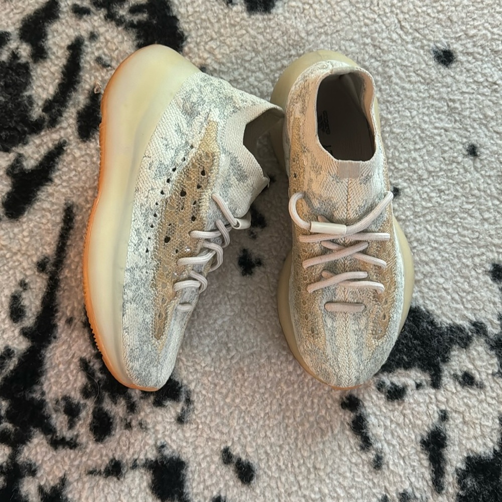 Yeezy Sneakers